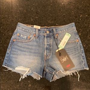 levi’s 501 mid-rise denim shorts
